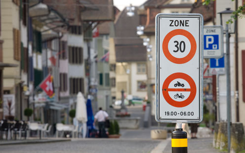 Limite di velocità nei centri abitati: necessario garantire la gerarchia della rete stradale
