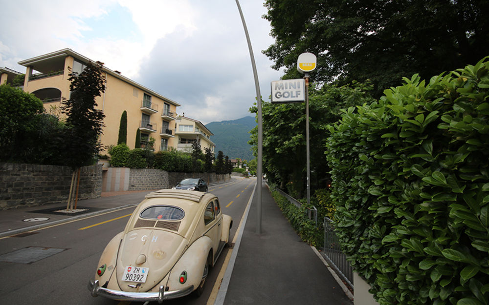 «Original trifft Original: Minigolf von 1954 am Zielort in Ascona.»