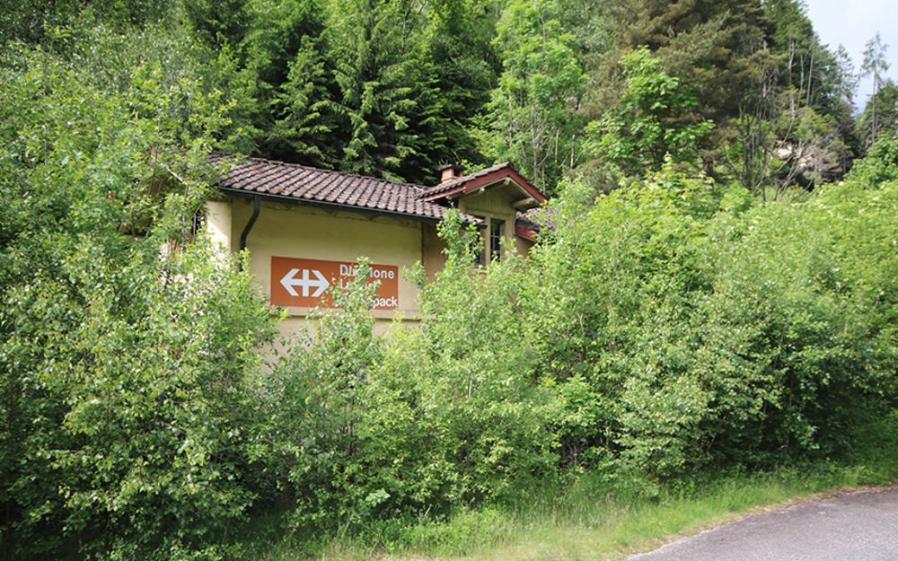 «Altes Bahngebäude der Gotthard-Bahnstrecke.»