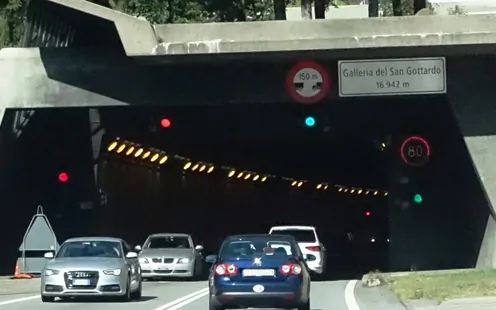 Stau am Gotthard-Tunnel: Verkehrslage und Webcam 