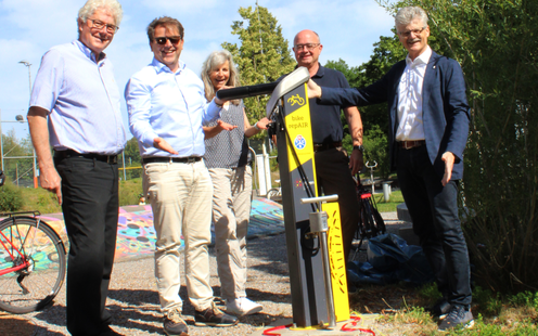 Erste Berner TCS «bike repAIR»-Säule steht in Ittigen