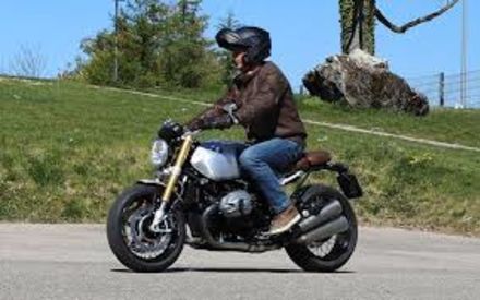 Moto 2-phases sur Vaud