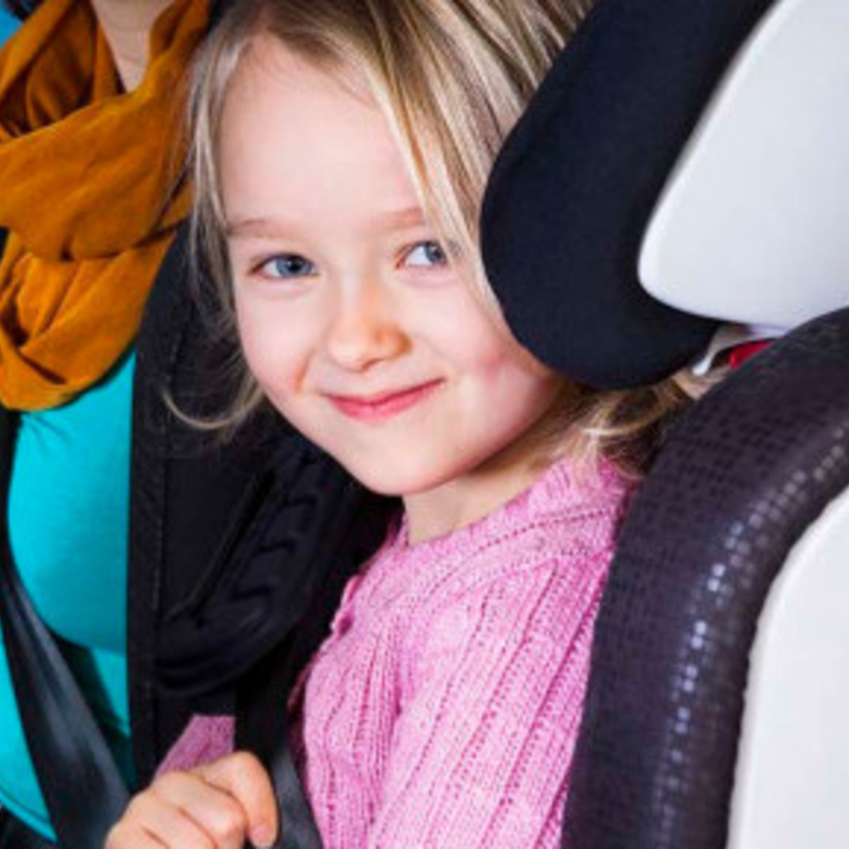 Enfants en voiture: attachez-les corréctement - TCS Suisse