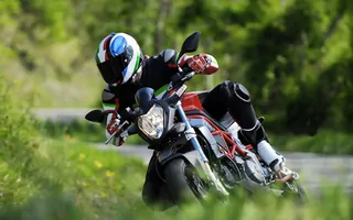 Diverse Motorrad-Fahrtrainings