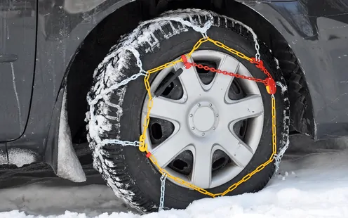 Chaînes à neige sur pneus d&#039;été, fausse bonne idée