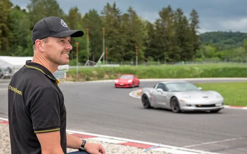 Voiture de tourisme Sport avec Marcel Fässler