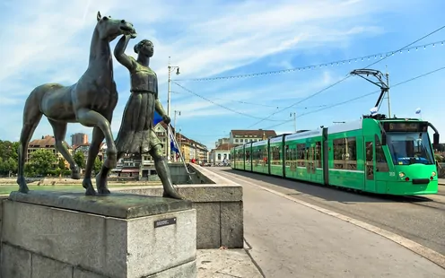 Come preferisce spostarsi? Con i mezzi pubblici o in auto?