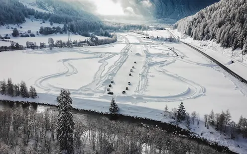 Das Fahren auf Schnee und Eis kann trainiert werden