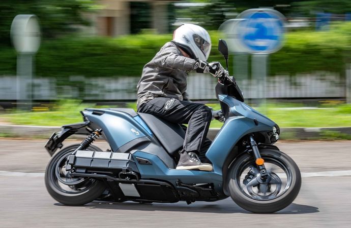 Ray 7.7 - scooter elettrico