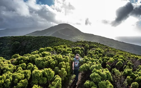 Wandern von einem Krater zum anderen