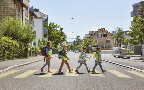 Tutti insieme, attenti ai bambini